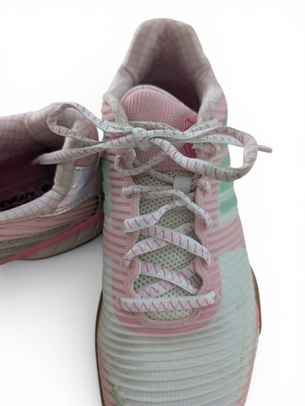 K-Swiss x Lucky in Love Tennis Shoes Size 8.5 Pink Mint — EUC